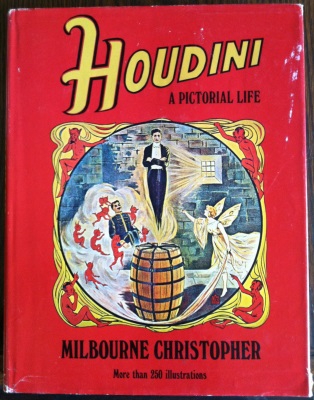 Houdini A Pictorial
              Life
